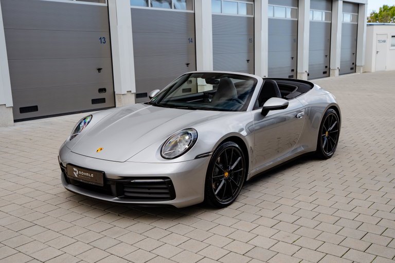 Porsche 992 Carrera