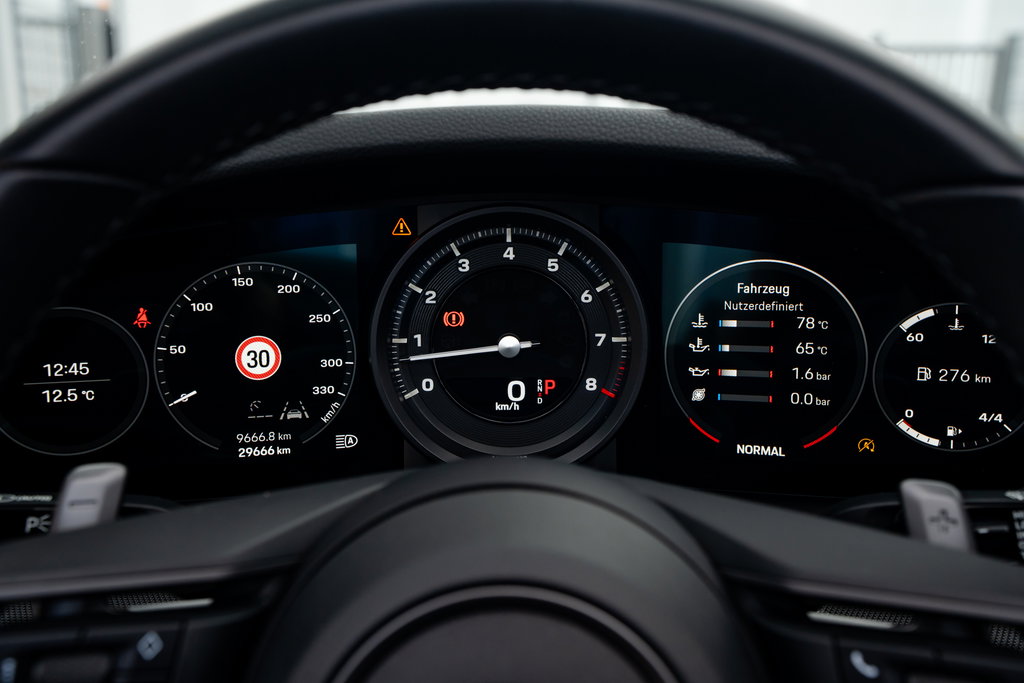 Porsche 992 Carrera