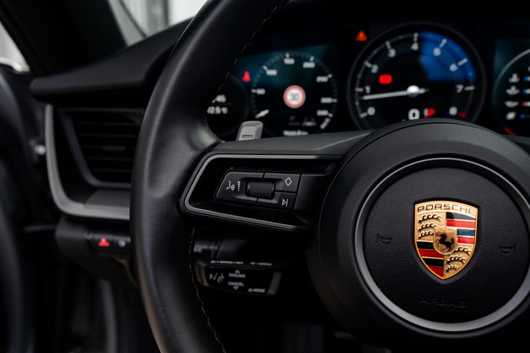 Porsche 992 Carrera