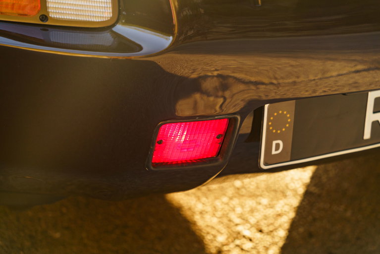 Porsche 928