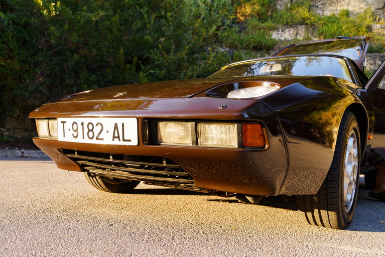Porsche 928