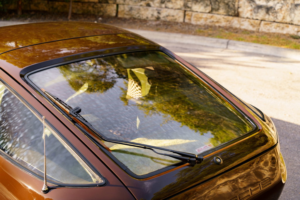 Porsche 928