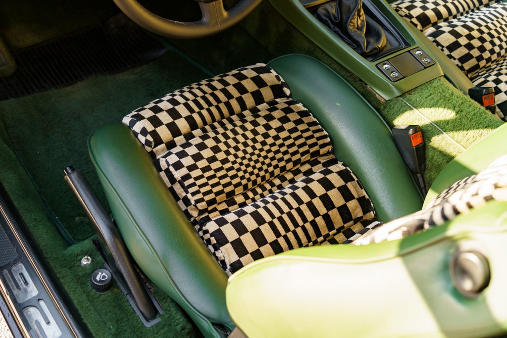 Porsche 928