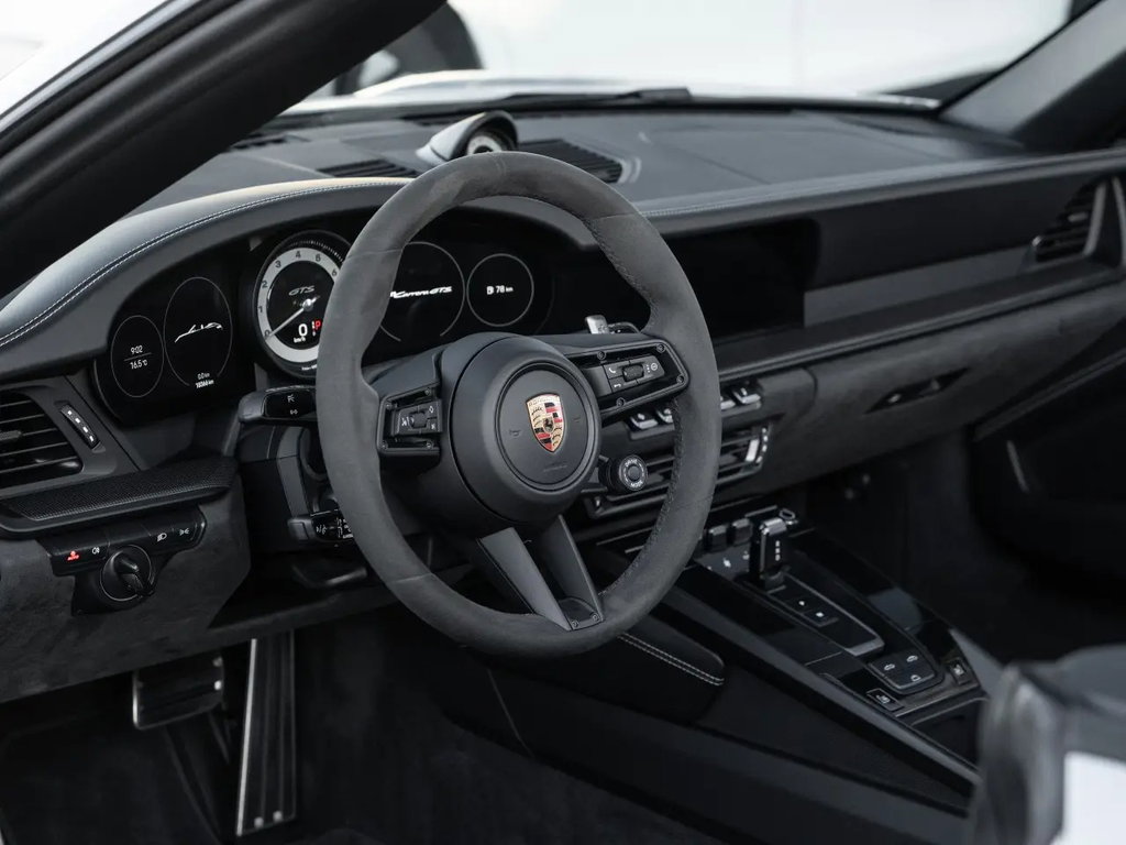 Porsche 992 Carrera GTS