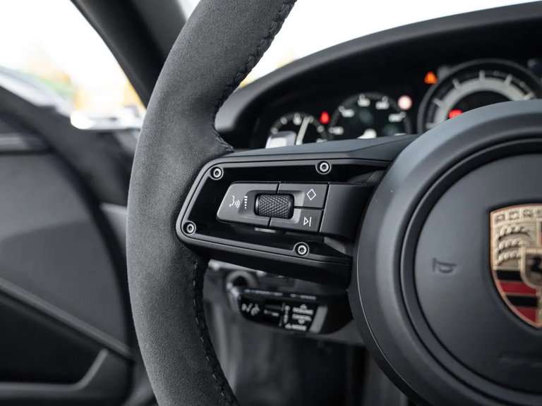 Porsche 992 Carrera GTS
