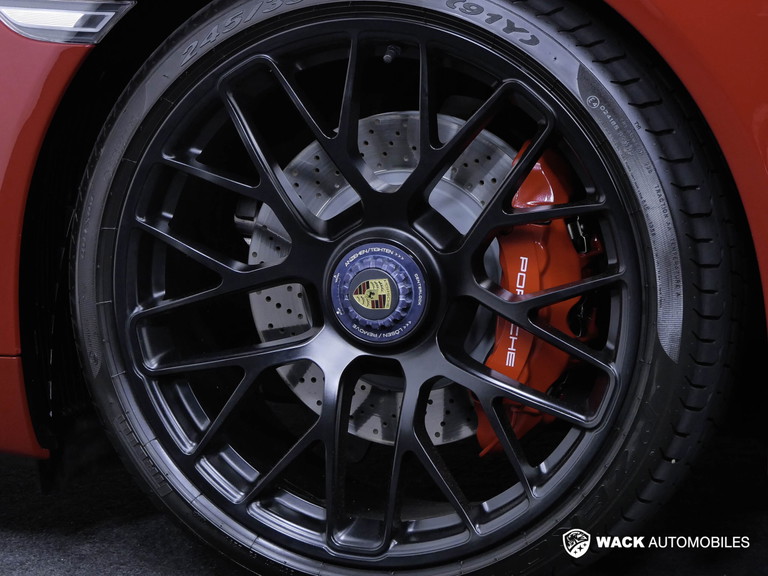 Porsche 991 Carrera 4 GTS