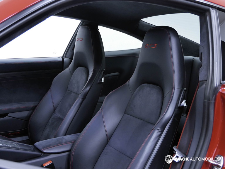 Porsche 991 Carrera 4 GTS