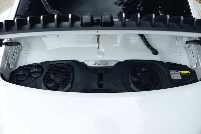 Porsche 992 Carrera 4S
