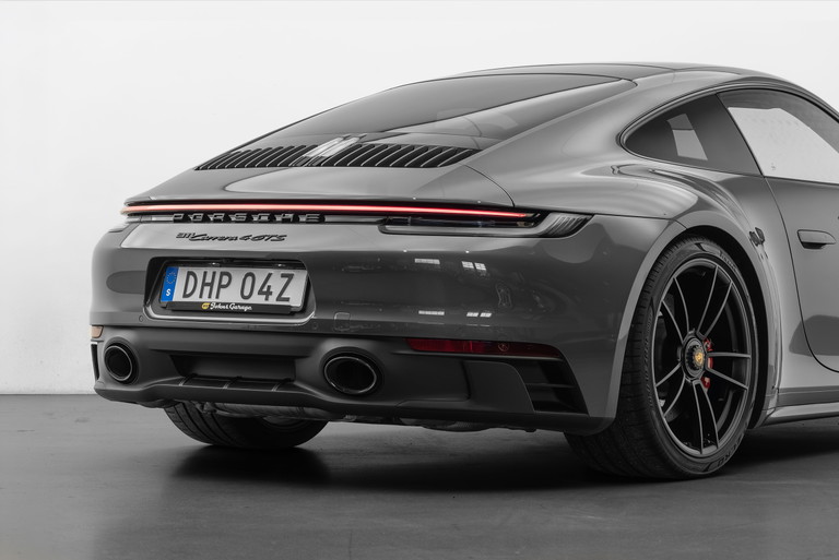 Porsche 992 Carrera 4 GTS