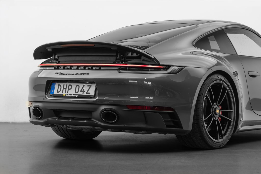 Porsche 992 Carrera 4 GTS