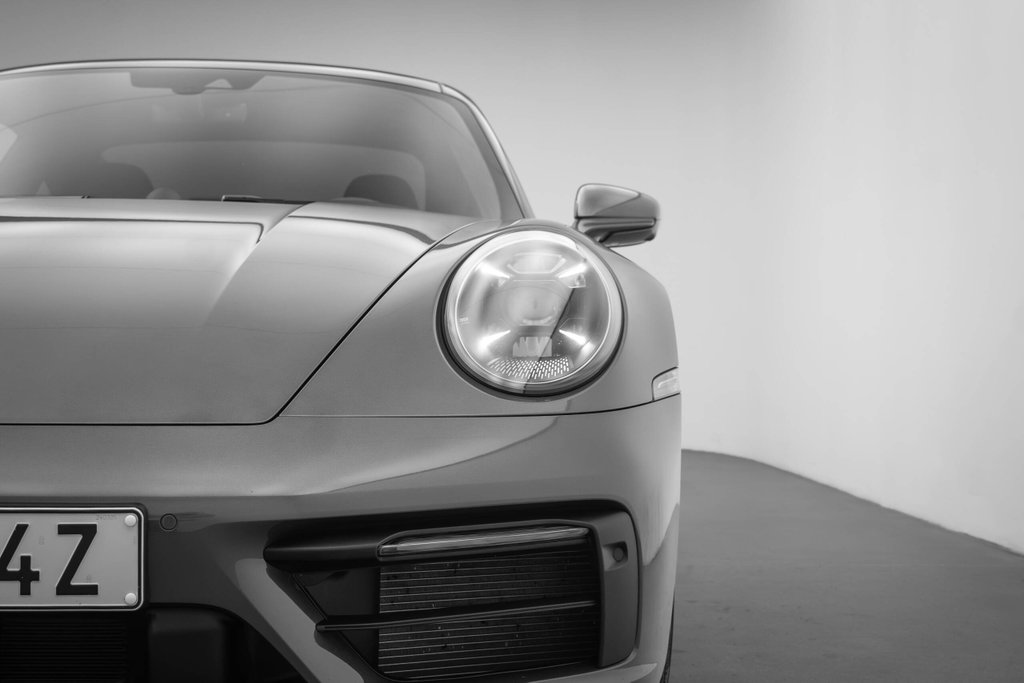 Porsche 992 Carrera 4 GTS