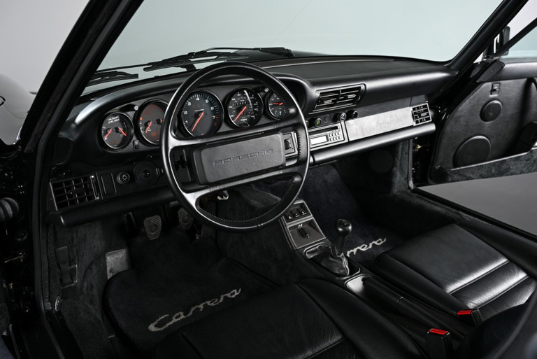 Porsche 964 Carrera 4