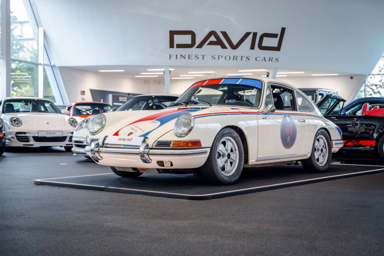 Porsche 911