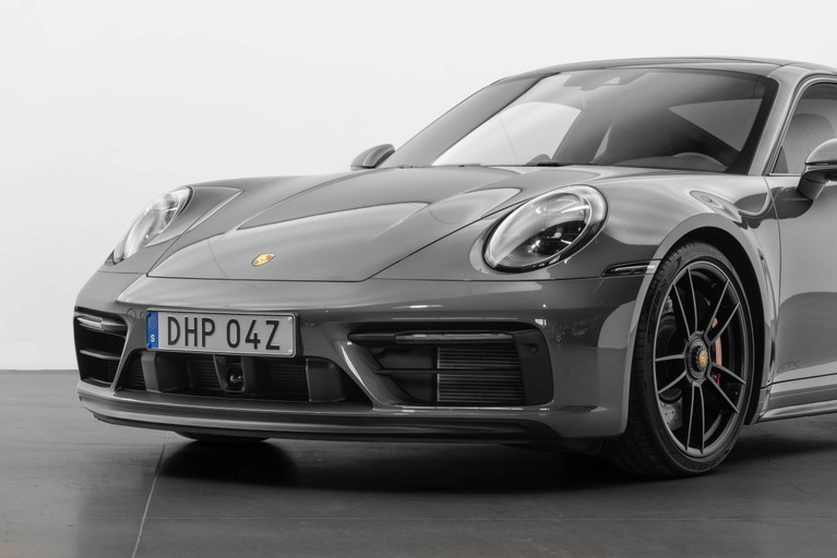 Porsche 992 Carrera 4 GTS