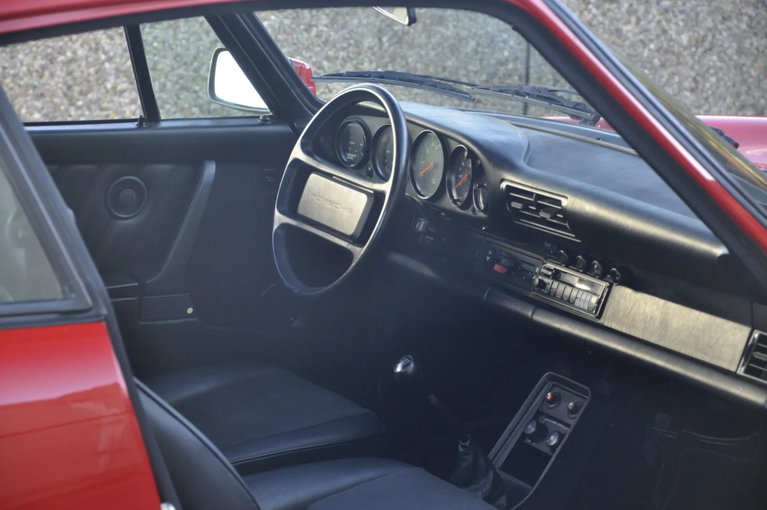 Porsche 911 Carrera 3.2