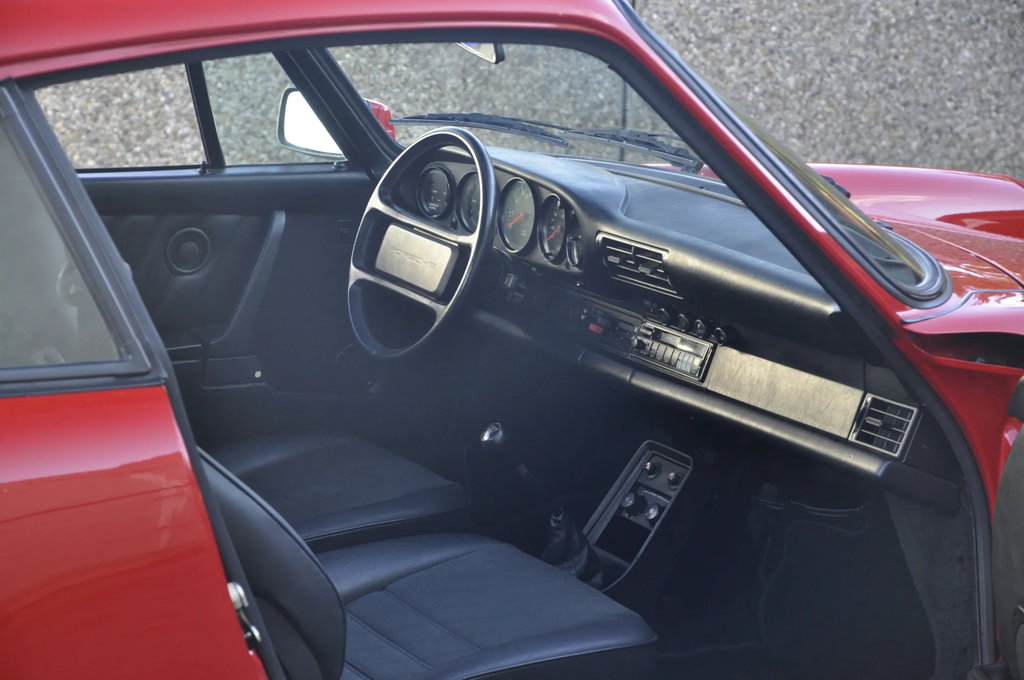 Porsche 911 Carrera 3.2