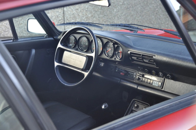 Porsche 911 Carrera 3.2