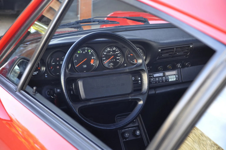 Porsche 911 Carrera 3.2