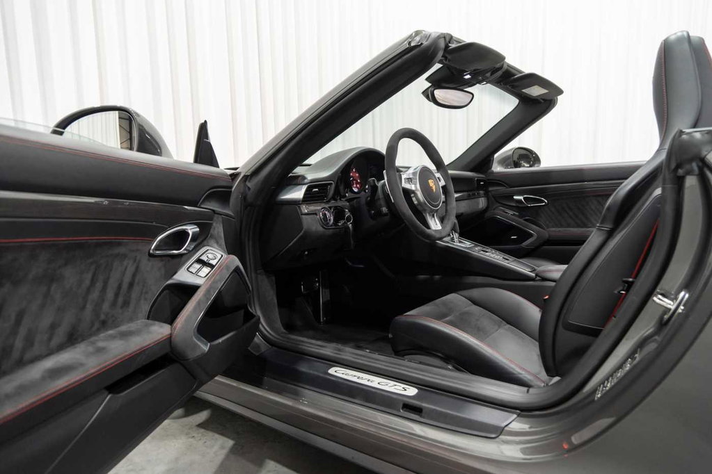 Porsche 991 Carrera GTS