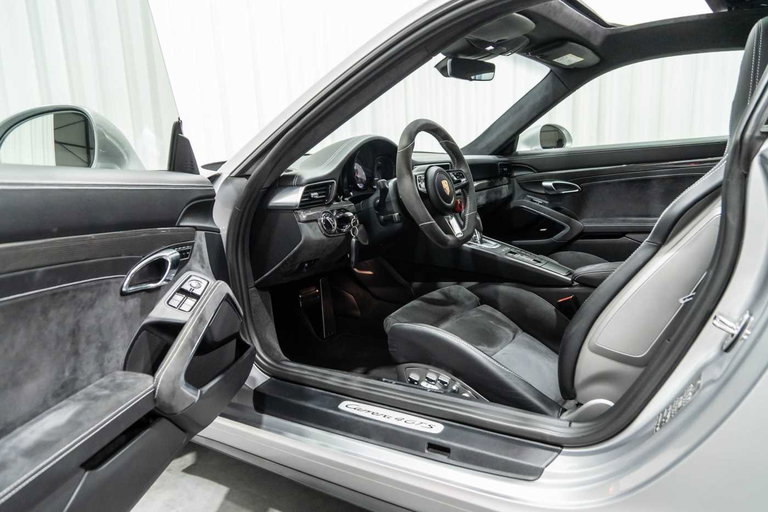 Porsche 991.2 Carrera 4 GTS