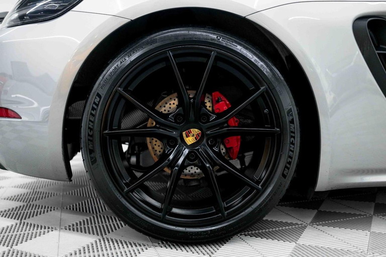 Porsche 718 Cayman GTS