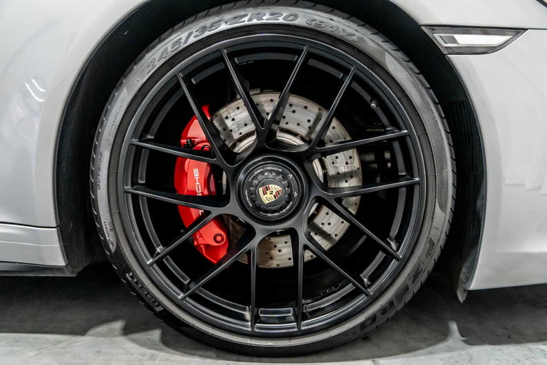 Porsche 991.2 Carrera 4 GTS