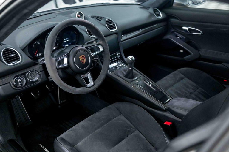Porsche 718 Cayman GTS