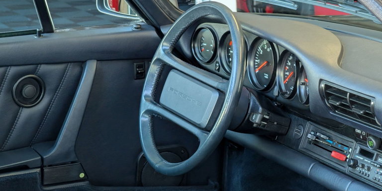 Porsche 911 Carrera 3.2