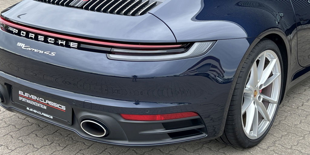 Porsche 992 Carrera 4S