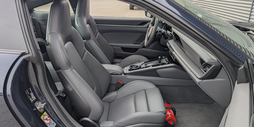 Porsche 992 Carrera 4S