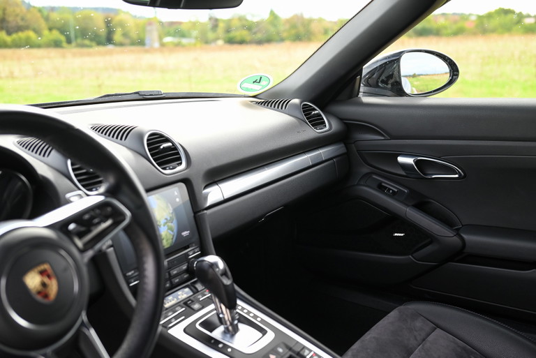 Porsche 718 Boxster