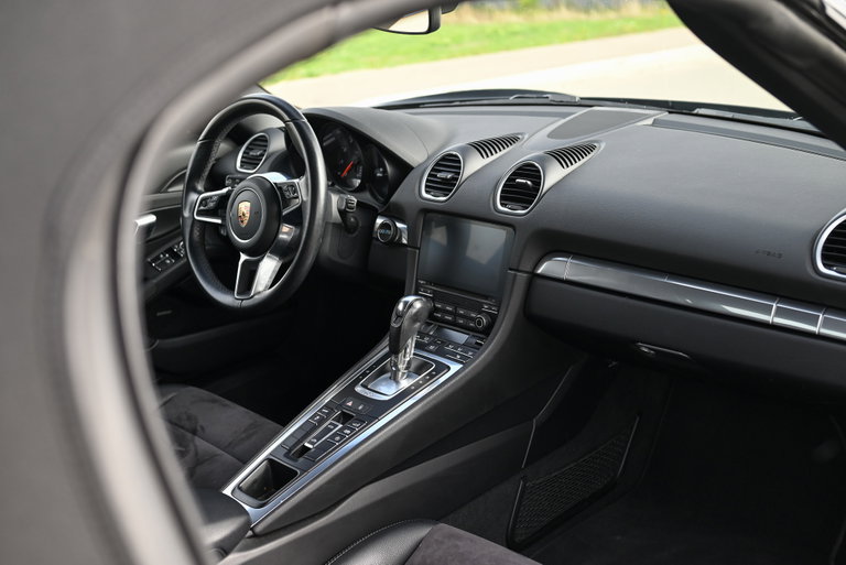 Porsche 718 Boxster