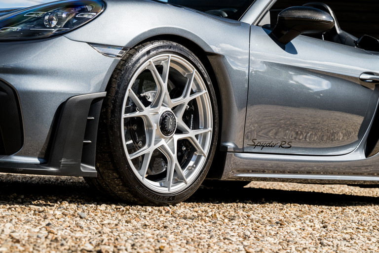 Porsche 718 Spyder RS