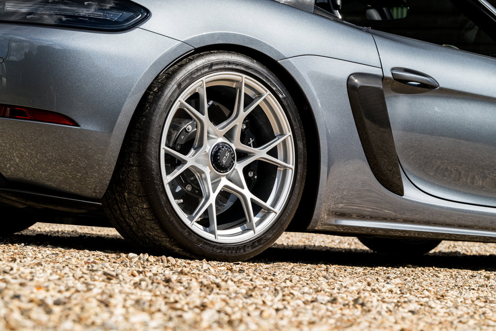 Porsche 718 Spyder RS