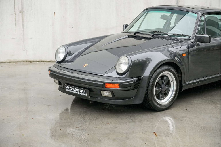 Porsche 911 Turbo 3.3
