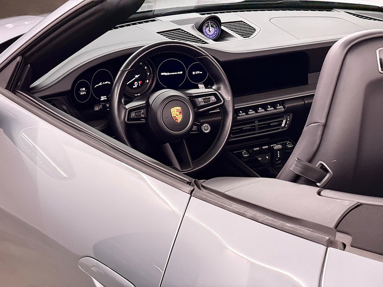 Porsche 992 Carrera 4S