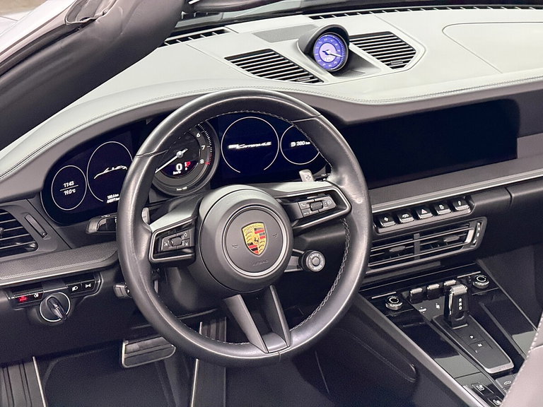 Porsche 992 Carrera 4S