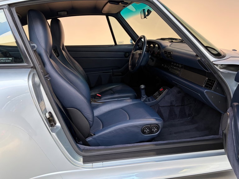 Porsche 993 Carrera 4S