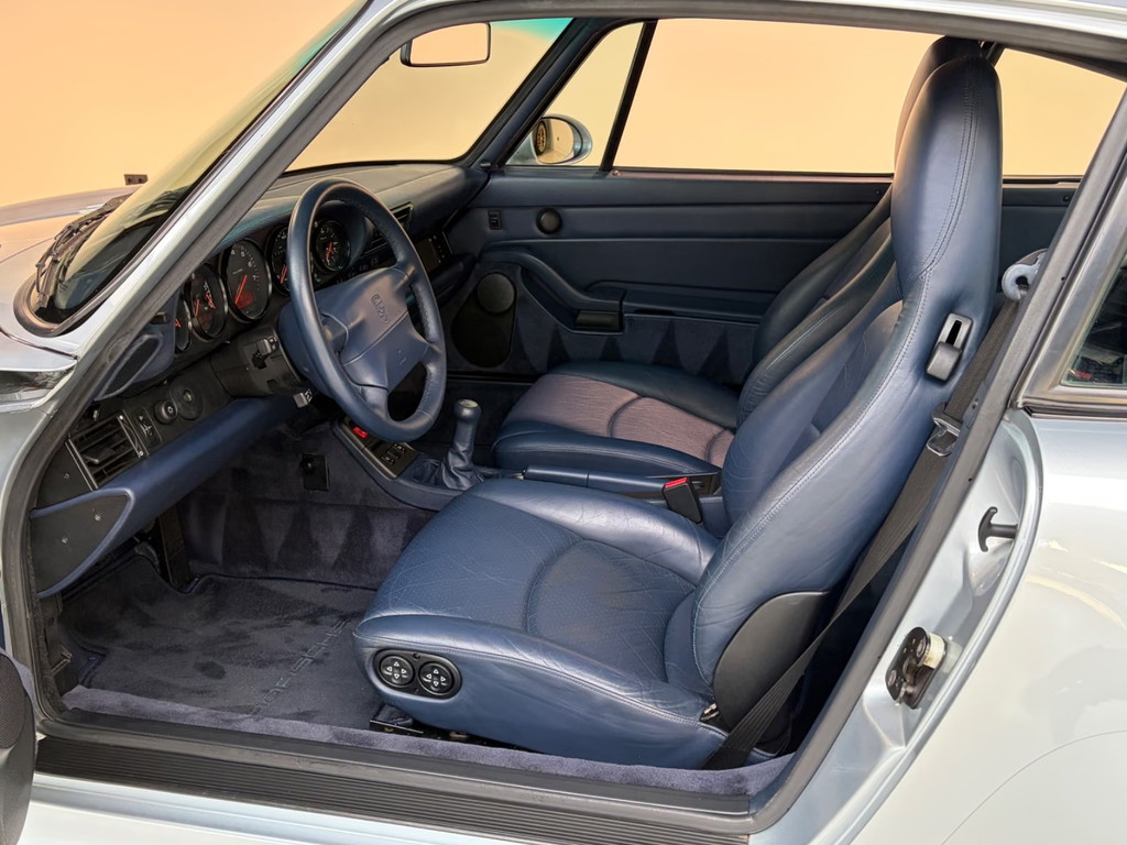 Porsche 993 Carrera 4S
