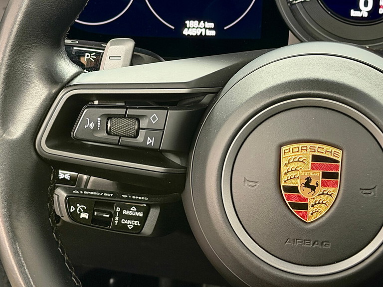 Porsche 992 Carrera 4S