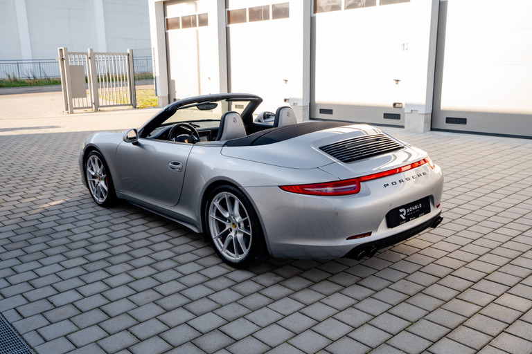 Porsche 991 Carrera 4 GTS