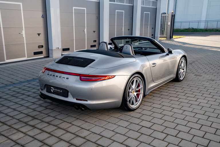 Porsche 991 Carrera 4 GTS