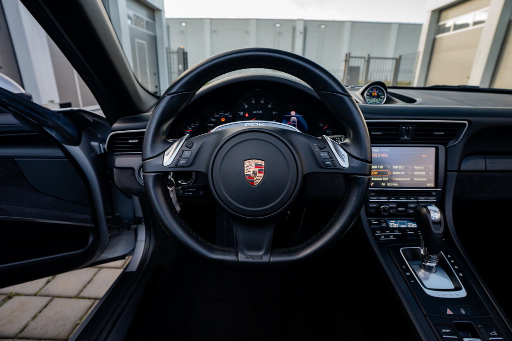 Porsche 991 Carrera 4 GTS