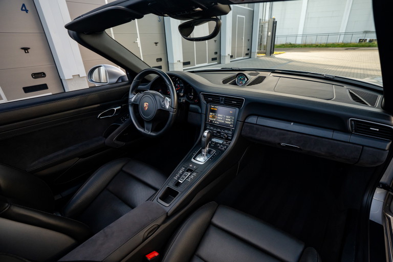 Porsche 991 Carrera 4 GTS