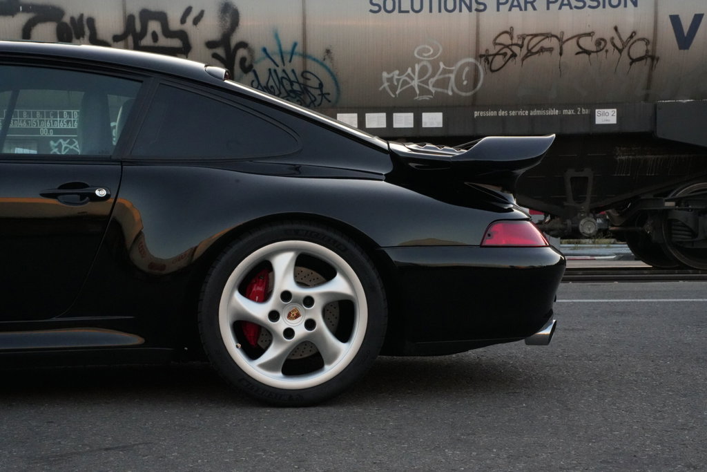Porsche 993 Carrera 4S