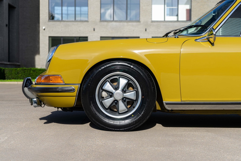 Porsche 911 E