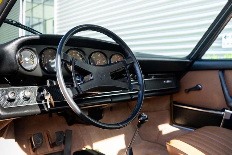 Porsche 911 E