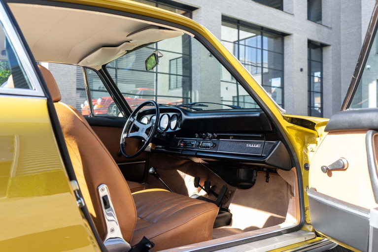 Porsche 911 E
