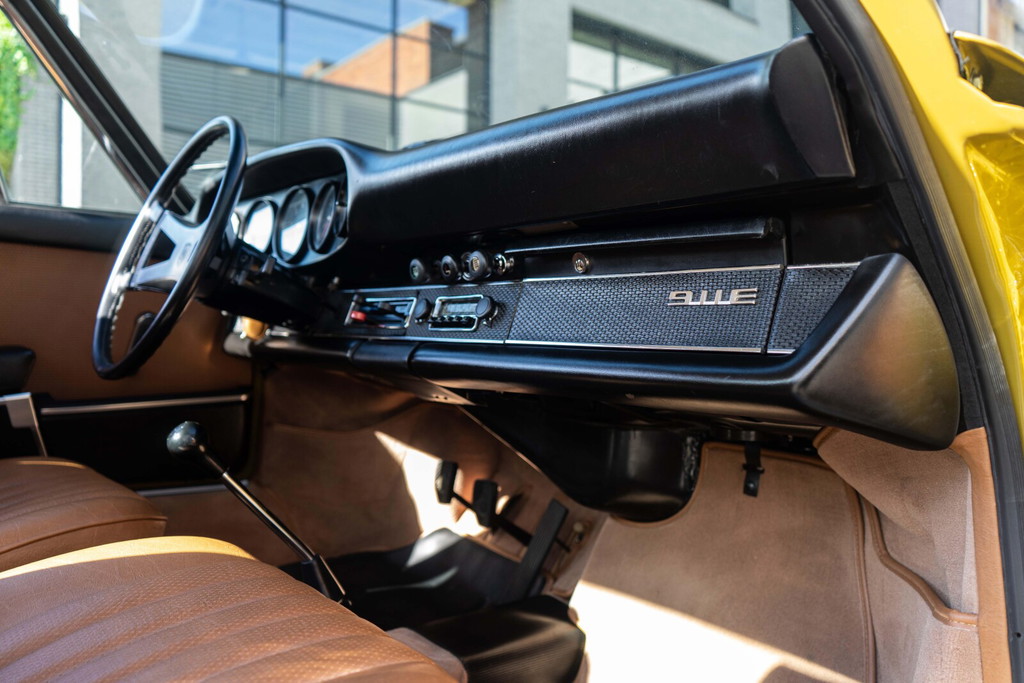Porsche 911 E
