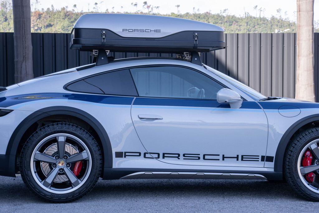 Porsche 911 Dakar